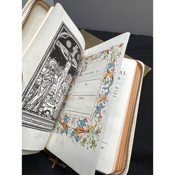 Vintage 1956 Catholic Sunday Missal With Gold Cross & Zipper Closure - Picture 10 of 14